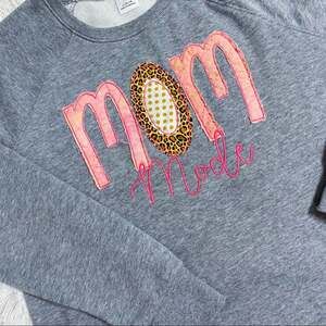 MOM MODE | Boutique Patchwork Embroidered Crewneck Sweatshirt